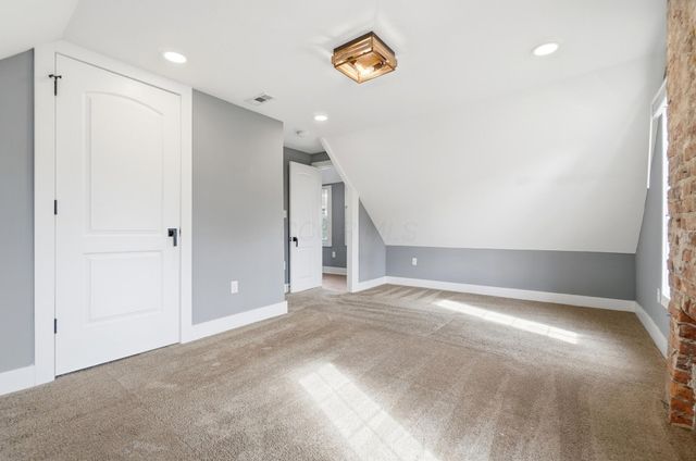 215 Brehl Avenue, Columbus, OH 43222