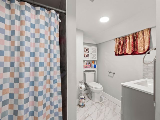 360 Lincoln Ave, Saugus, MA 01906