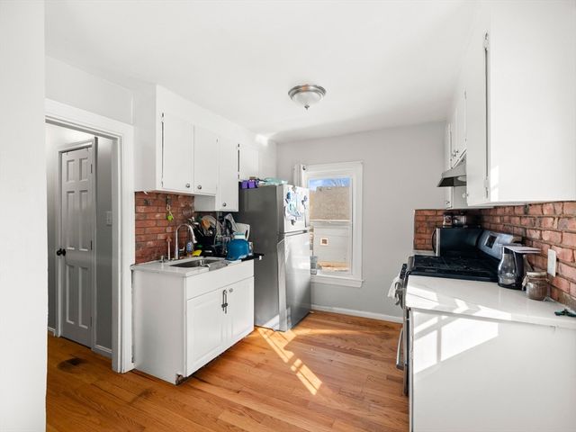 360 Lincoln Ave, Saugus, MA 01906