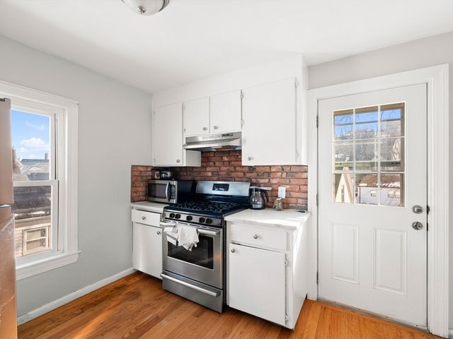 360 Lincoln Ave, Saugus, MA 01906