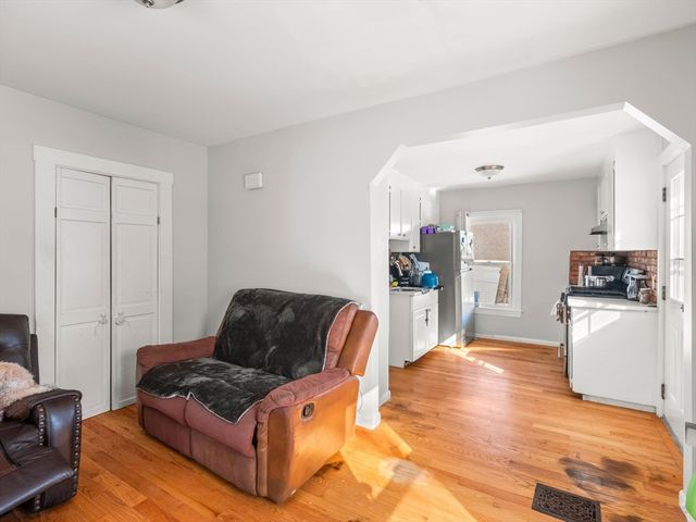 360 Lincoln Ave, Saugus, MA 01906