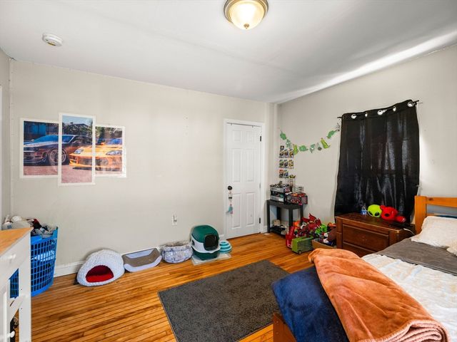 360 Lincoln Ave, Saugus, MA 01906