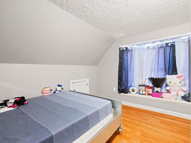 360 Lincoln Ave, Saugus, MA 01906