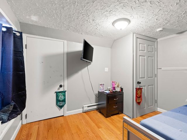 360 Lincoln Ave, Saugus, MA 01906