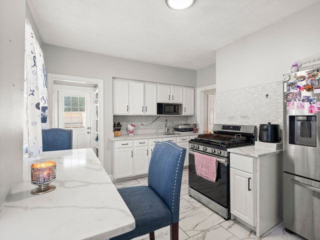 360 Lincoln Ave, Saugus, MA 01906