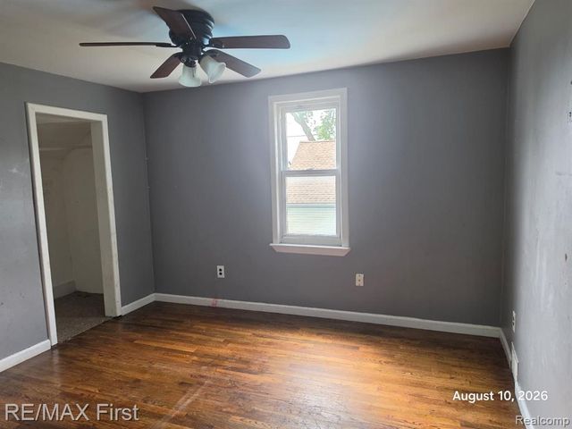 6752 Meadow Avenue, Warren, MI 48091