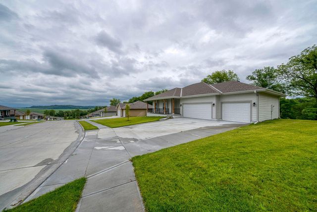 1339 COPPER MOUNTAIN Drive, Crescent, IA 51526