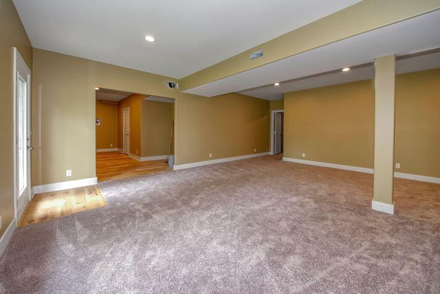 1339 COPPER MOUNTAIN Drive, Crescent, IA 51526