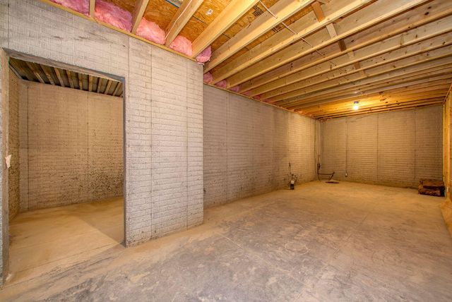 1339 COPPER MOUNTAIN Drive, Crescent, IA 51526