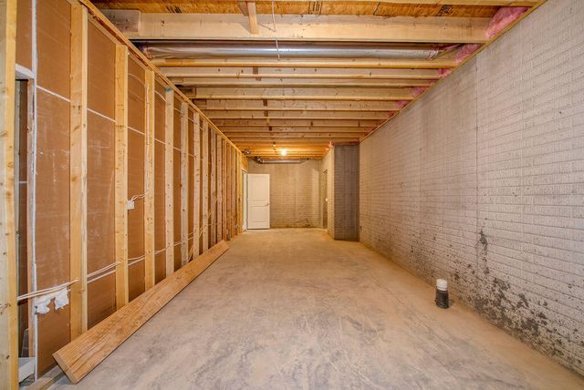 1339 COPPER MOUNTAIN Drive, Crescent, IA 51526