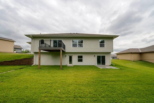 1339 COPPER MOUNTAIN Drive, Crescent, IA 51526