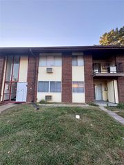7551 Hazelcrest Drive H, Hazelwood, MO 63042