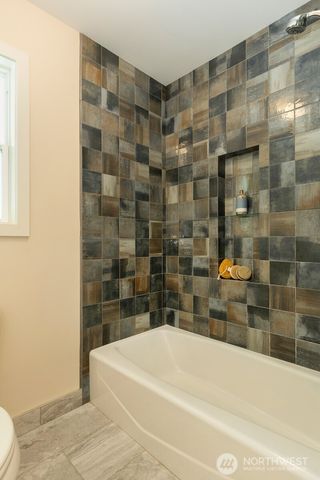 7540 58th Avenue NE, Seattle, WA 98115