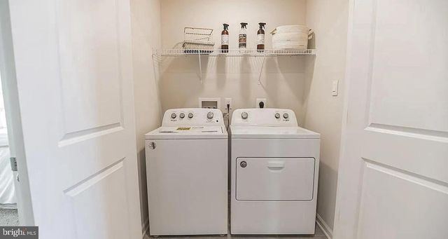 1105 FOSTER DR, Glassborough, NJ 08028