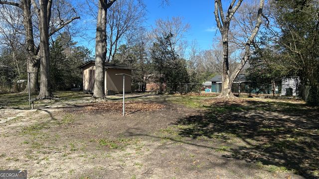 2559 Burbank Place, Macon, GA 31206