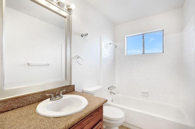 655 Forest Lane, Sanger, CA 93657