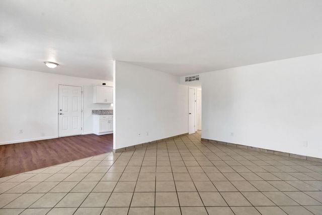 655 Forest Lane, Sanger, CA 93657