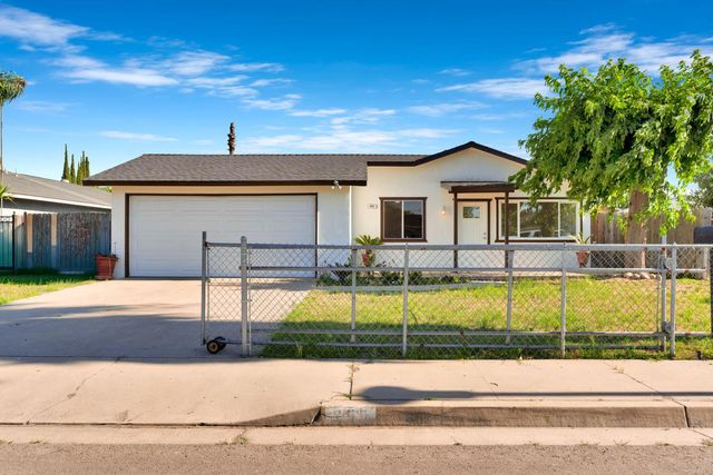 655 Forest Lane, Sanger, CA 93657