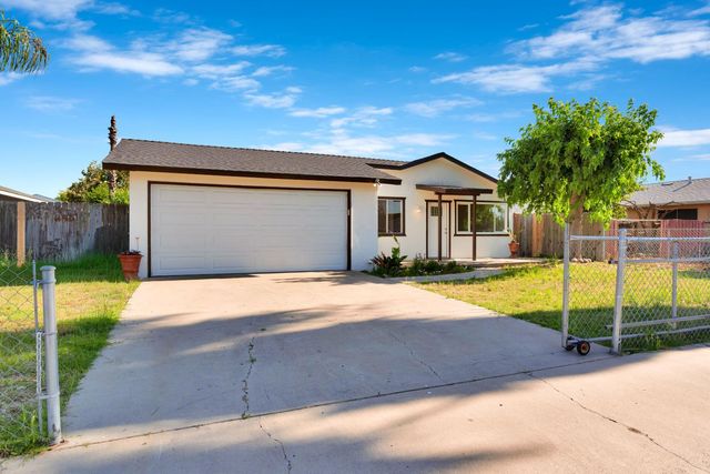655 Forest Lane, Sanger, CA 93657