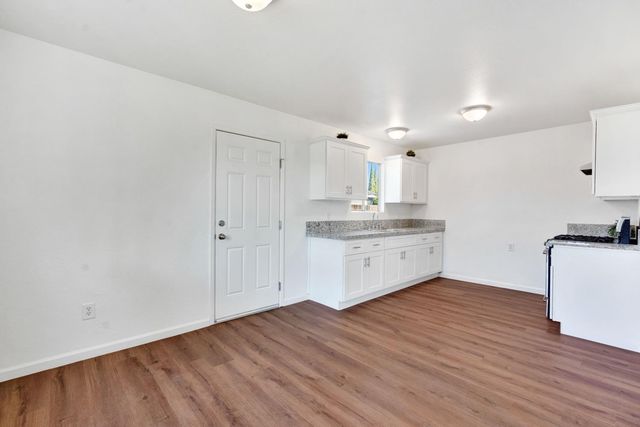 655 Forest Lane, Sanger, CA 93657