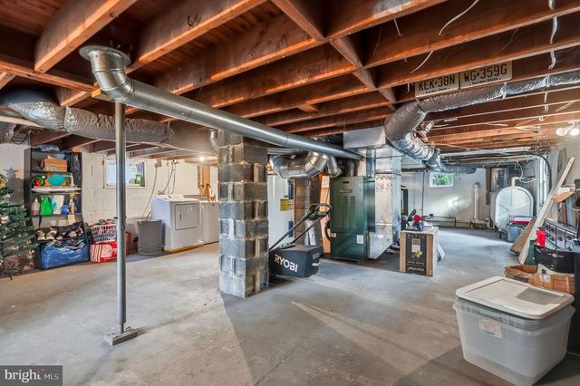 4 CREEKVIEW AVE, Bordentown, NJ 08620