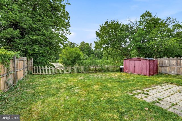 4 CREEKVIEW AVE, Bordentown, NJ 08620