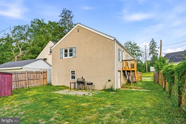 4 CREEKVIEW AVE, Bordentown, NJ 08620
