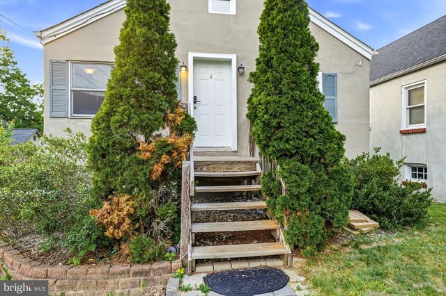 4 CREEKVIEW AVE, Bordentown, NJ 08620