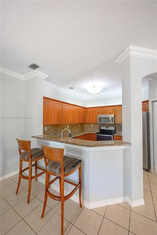 8964 W Flagler St 206, Miami, FL 33174