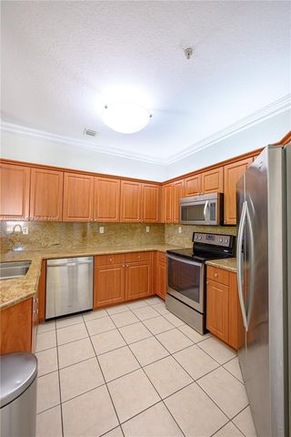 8964 W Flagler St 206, Miami, FL 33174