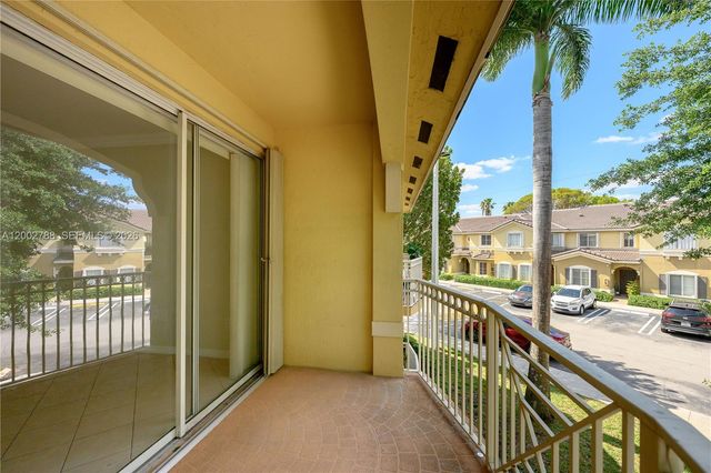 8964 W Flagler St 206, Miami, FL 33174