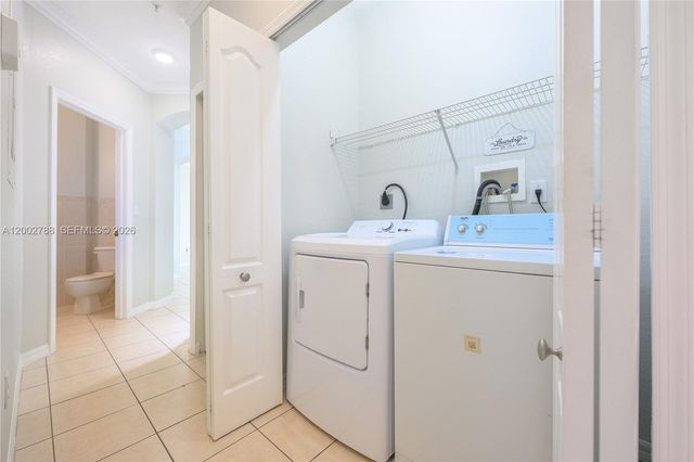 8964 W Flagler St 206, Miami, FL 33174