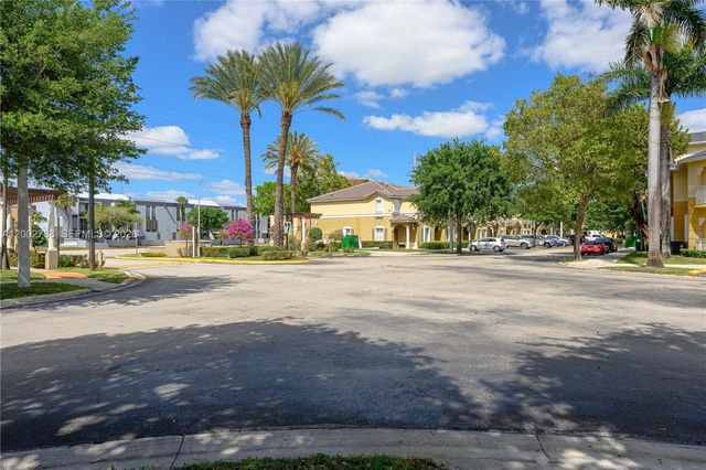 8964 W Flagler St 206, Miami, FL 33174