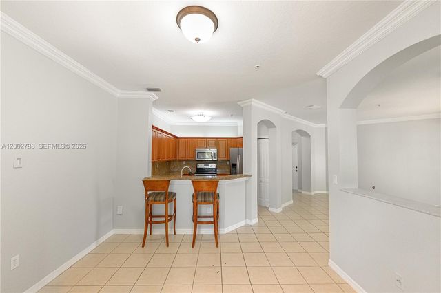 8964 W Flagler St 206, Miami, FL 33174
