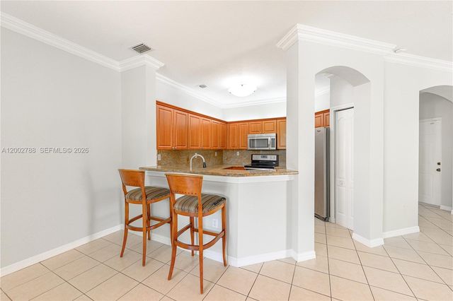8964 W Flagler St 206, Miami, FL 33174