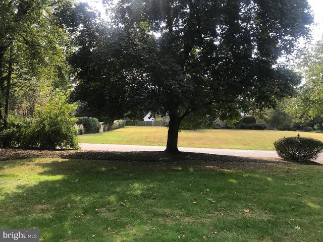 813 STONYBROOK DR, Blue Bell, PA 19422
