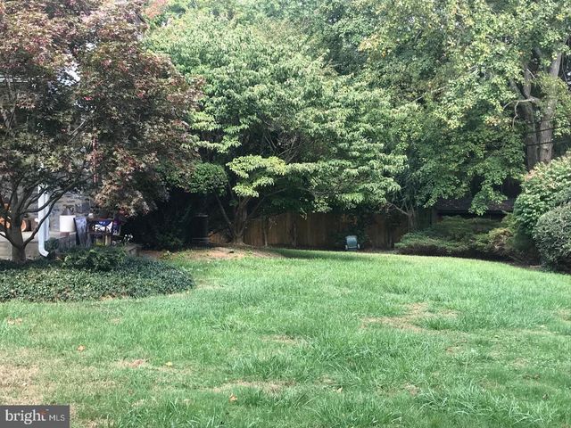 813 STONYBROOK DR, Blue Bell, PA 19422