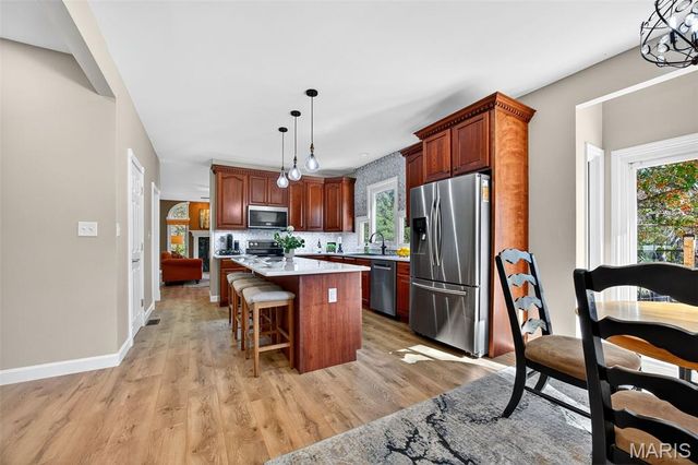 1330 Lake Hollow Drive, Defiance, MO 63341