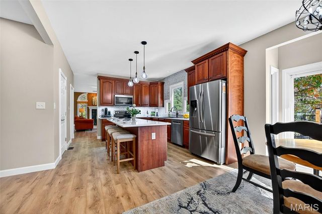 1330 Lake Hollow Drive, Defiance, MO 63341