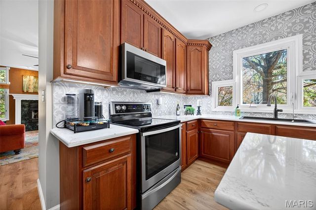 1330 Lake Hollow Drive, Defiance, MO 63341