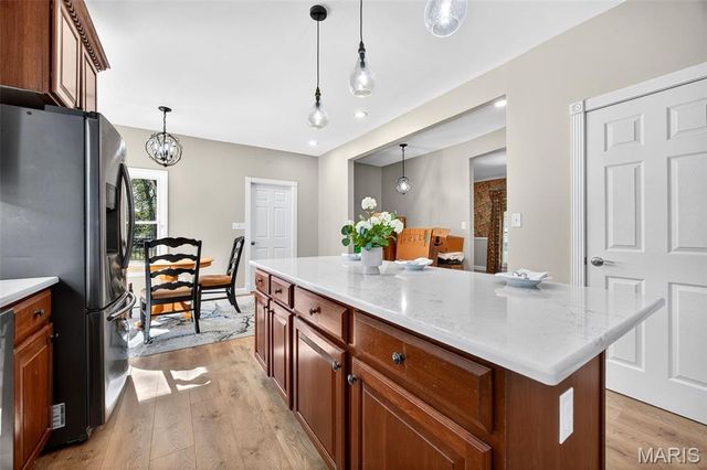 1330 Lake Hollow Drive, Defiance, MO 63341