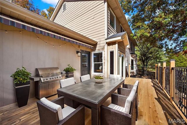 1330 Lake Hollow Drive, Defiance, MO 63341