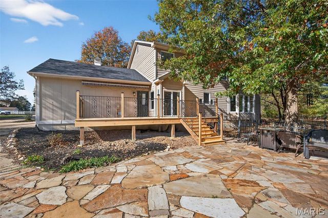 1330 Lake Hollow Drive, Defiance, MO 63341