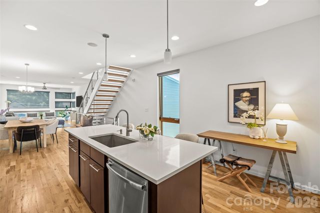 918 Greenleaf Avenue A, Charlotte, NC 28202