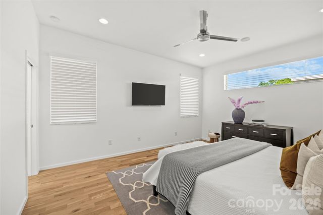 918 Greenleaf Avenue A, Charlotte, NC 28202