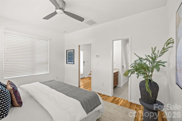 918 Greenleaf Avenue A, Charlotte, NC 28202