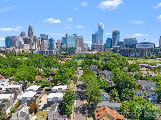 918 Greenleaf Avenue A, Charlotte, NC 28202