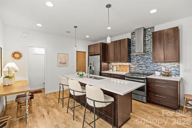 918 Greenleaf Avenue A, Charlotte, NC 28202
