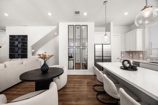 2718 Grand Fountains Drive G, Houston, TX 77054