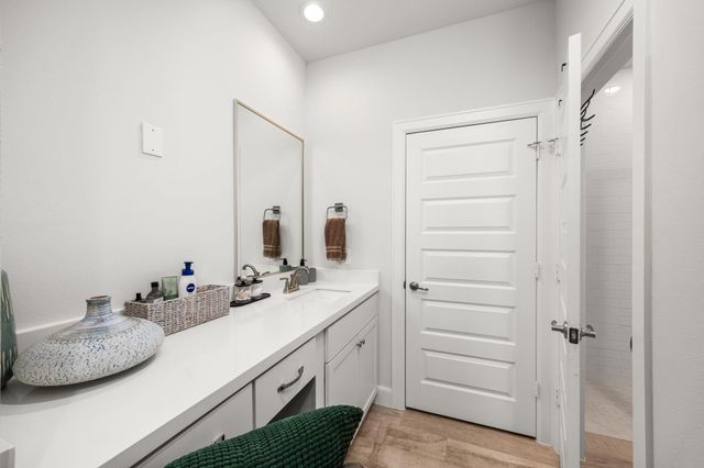 2718 Grand Fountains Drive G, Houston, TX 77054